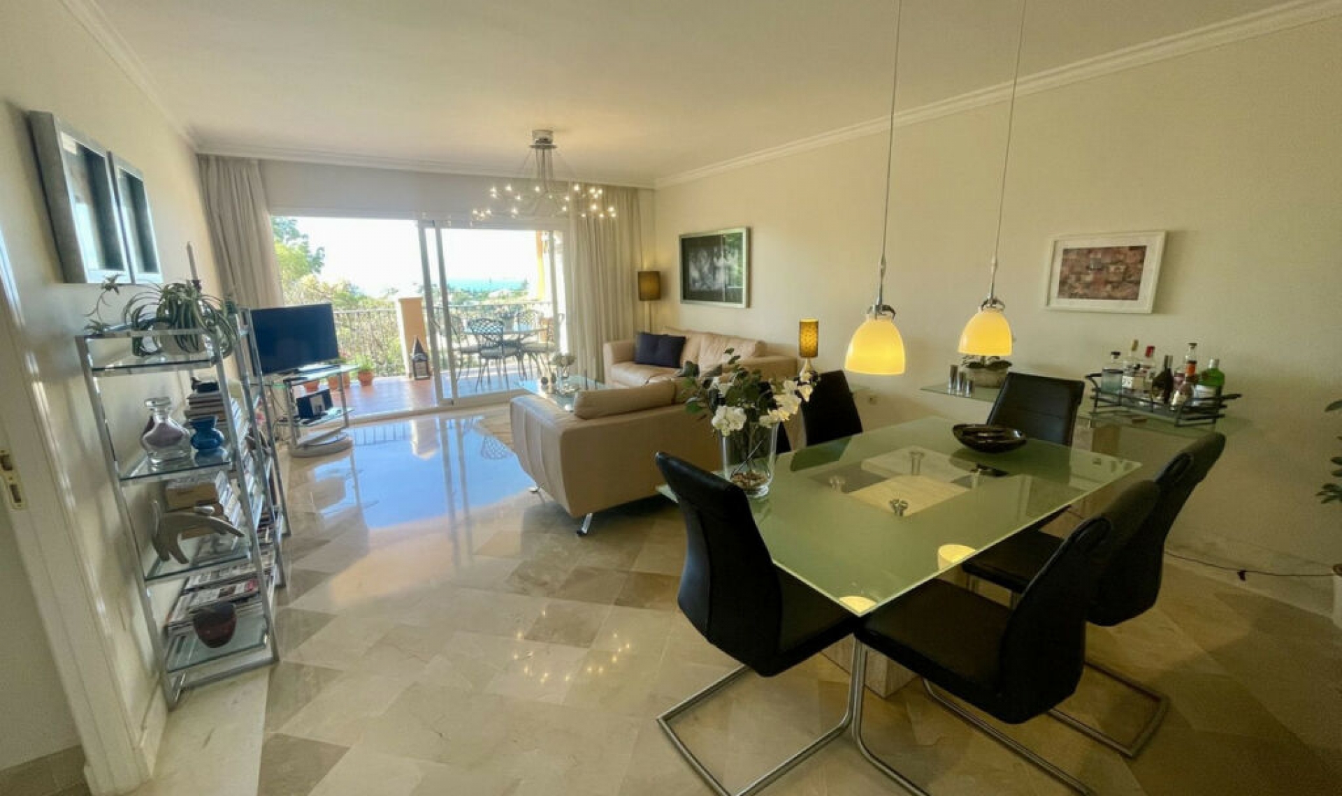 Resale - Apartment -
Torrequebrada