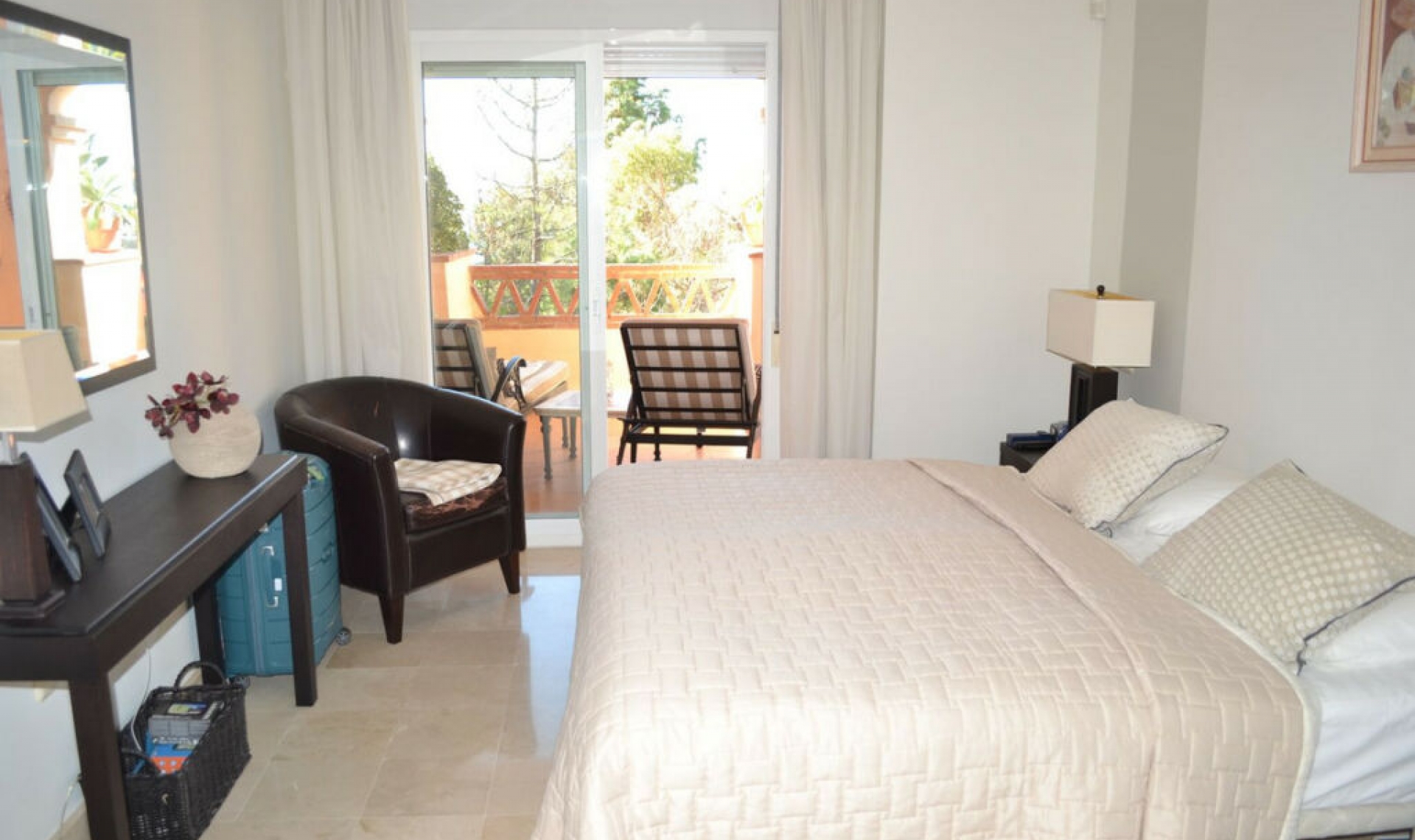Resale - Apartment -
Torrequebrada