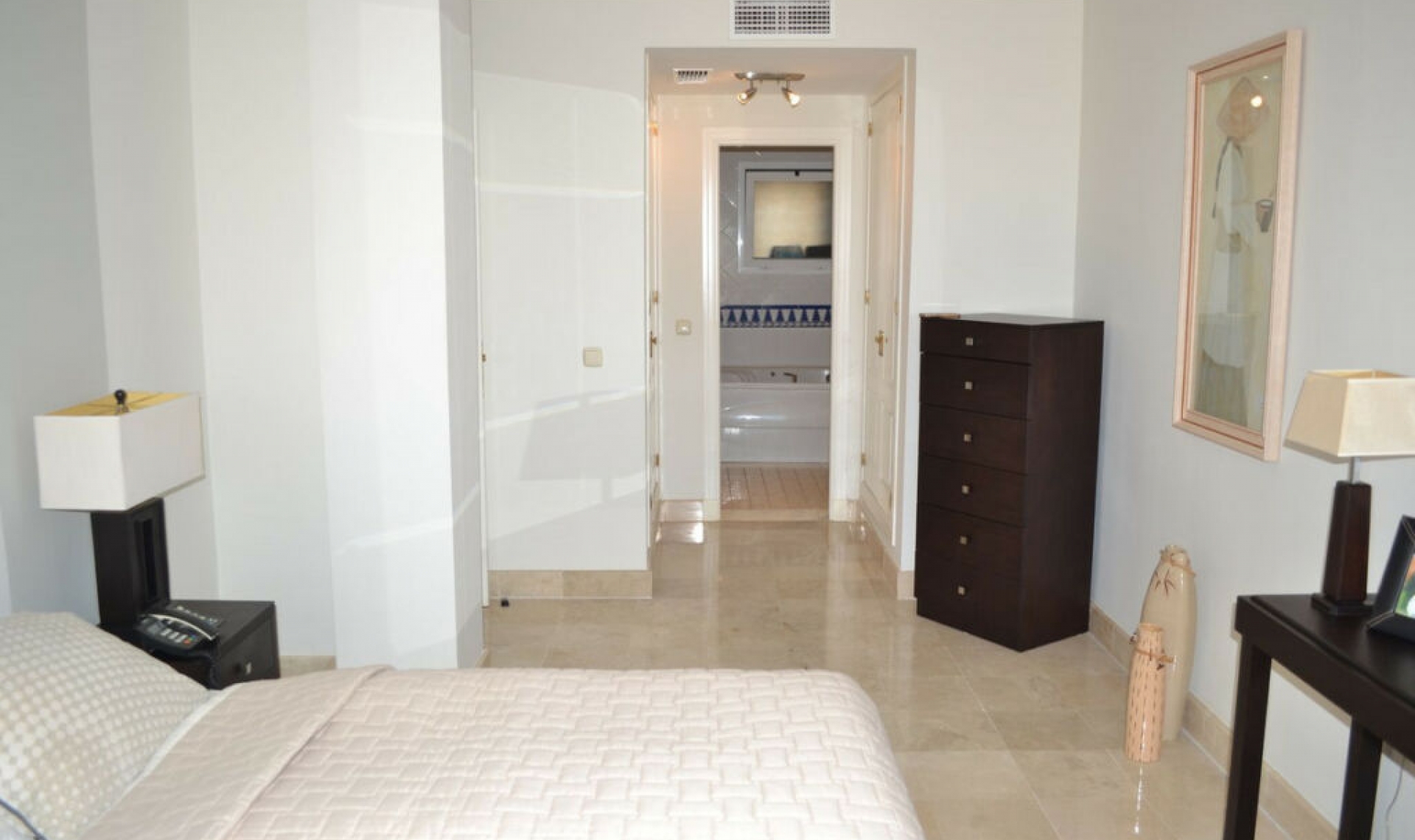 Resale - Apartment -
Torrequebrada