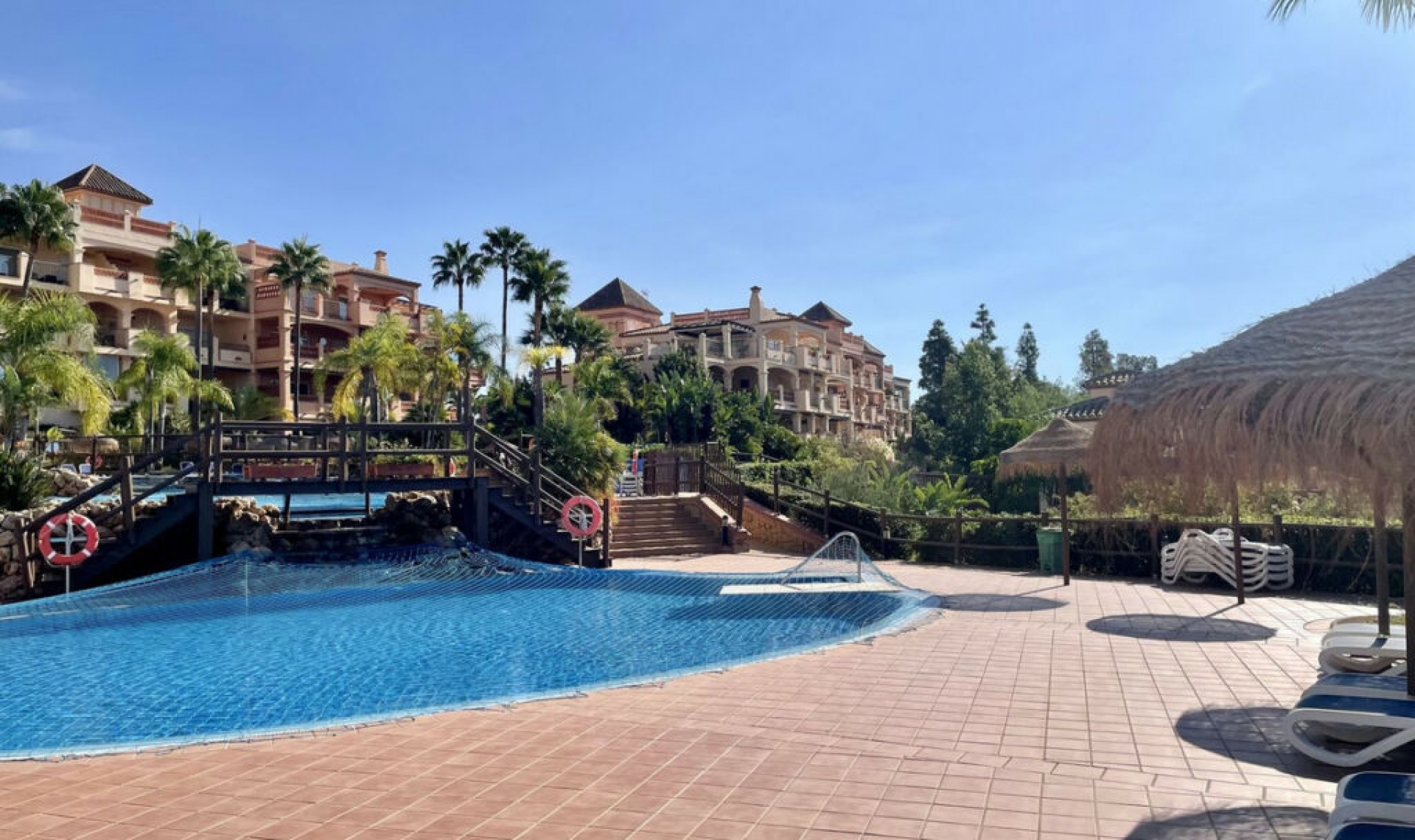 Resale - Apartment -
Torrequebrada