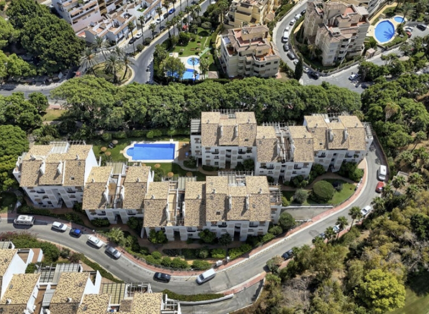 Resale - Apartment -
Torrequebrada
