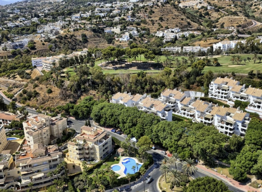 Resale - Apartment -
Torrequebrada