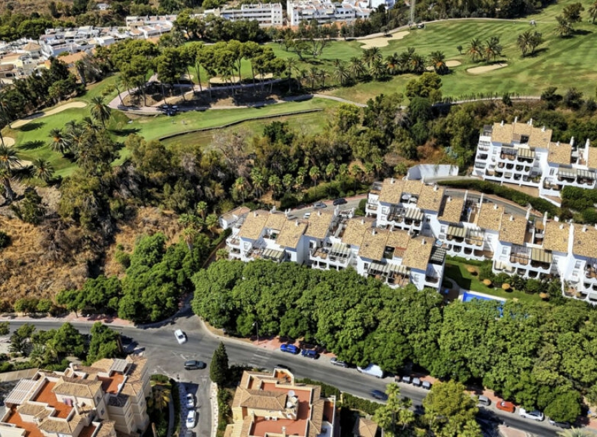 Resale - Apartment -
Torrequebrada