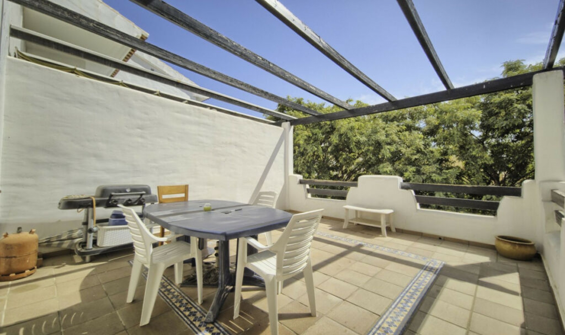 Resale - Apartment -
Torrequebrada