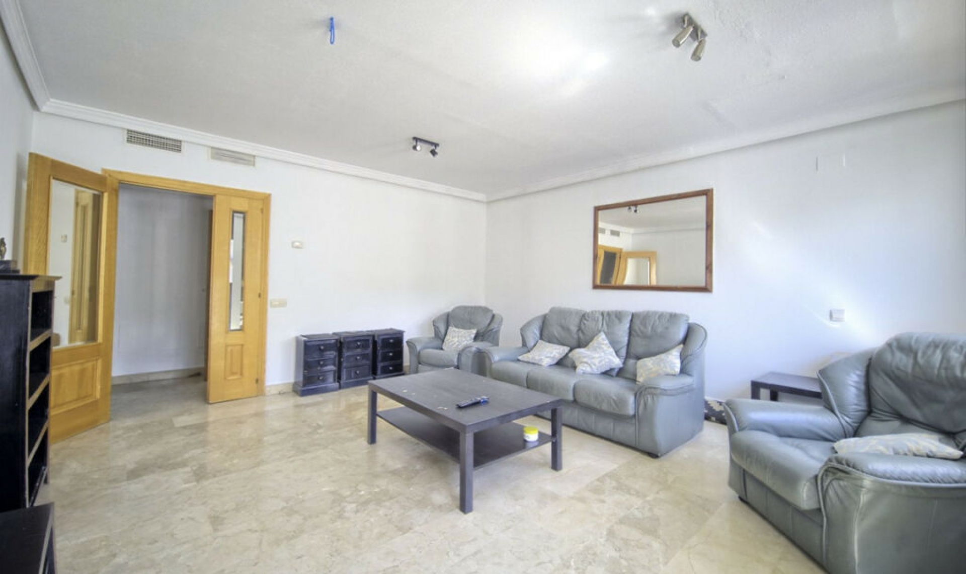 Resale - Apartment -
Torrequebrada