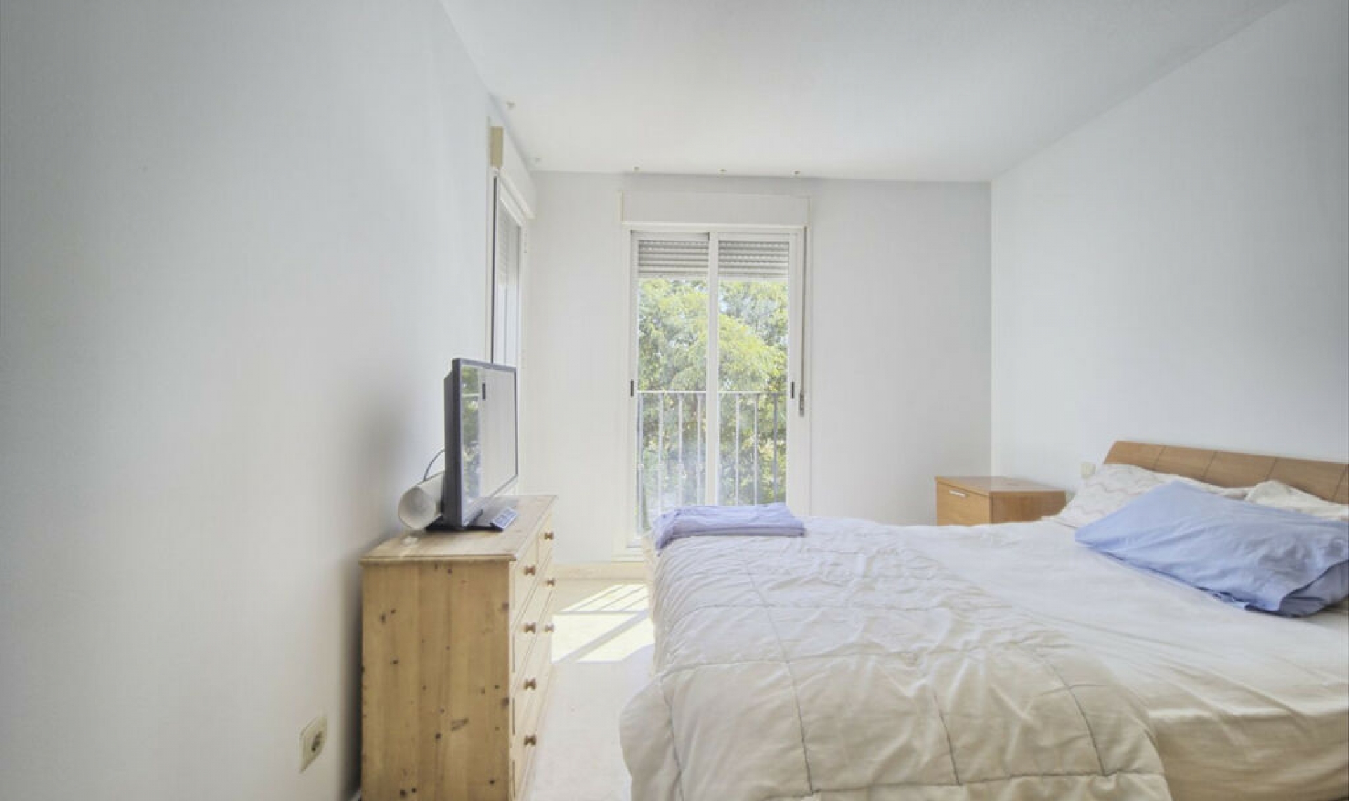 Resale - Apartment -
Torrequebrada