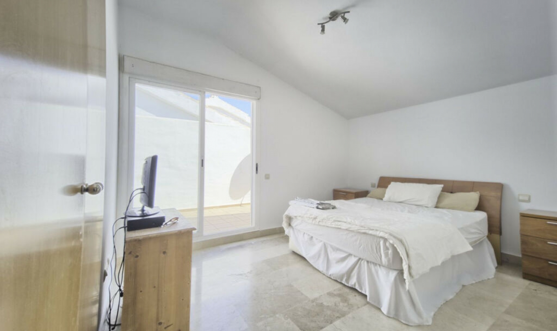 Resale - Apartment -
Torrequebrada