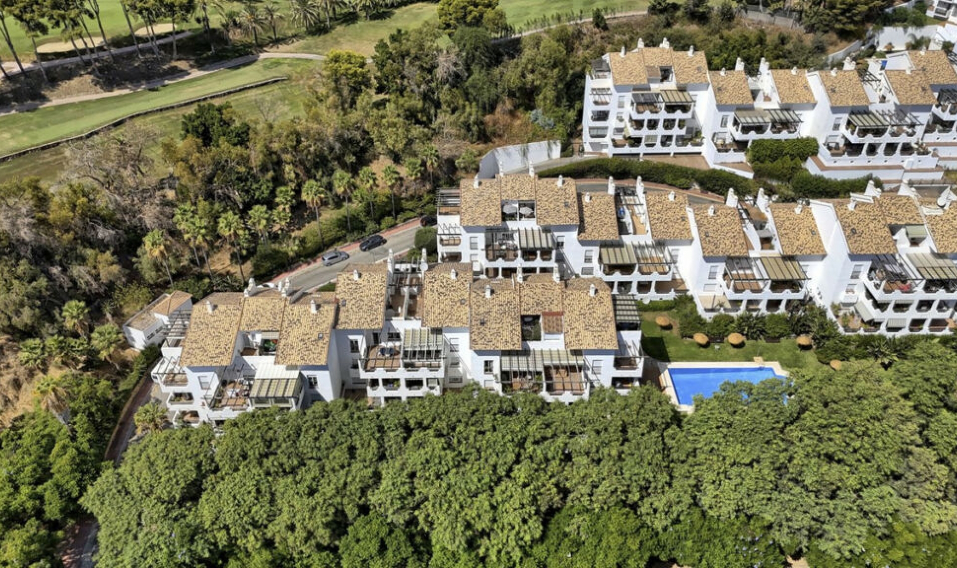 Resale - Apartment -
Torrequebrada