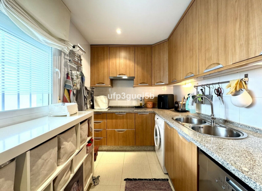 Resale - Apartment -
Torrequebrada