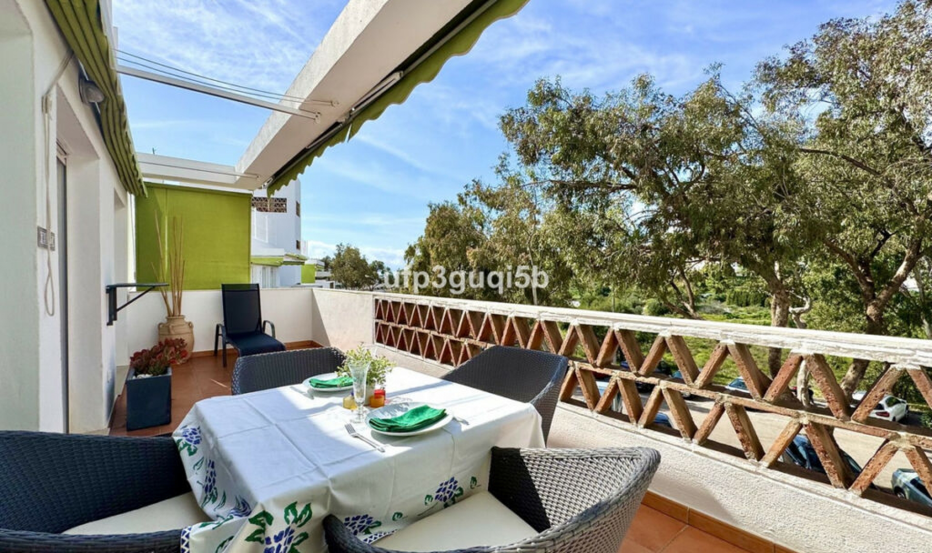 Resale - Apartment -
Torrequebrada