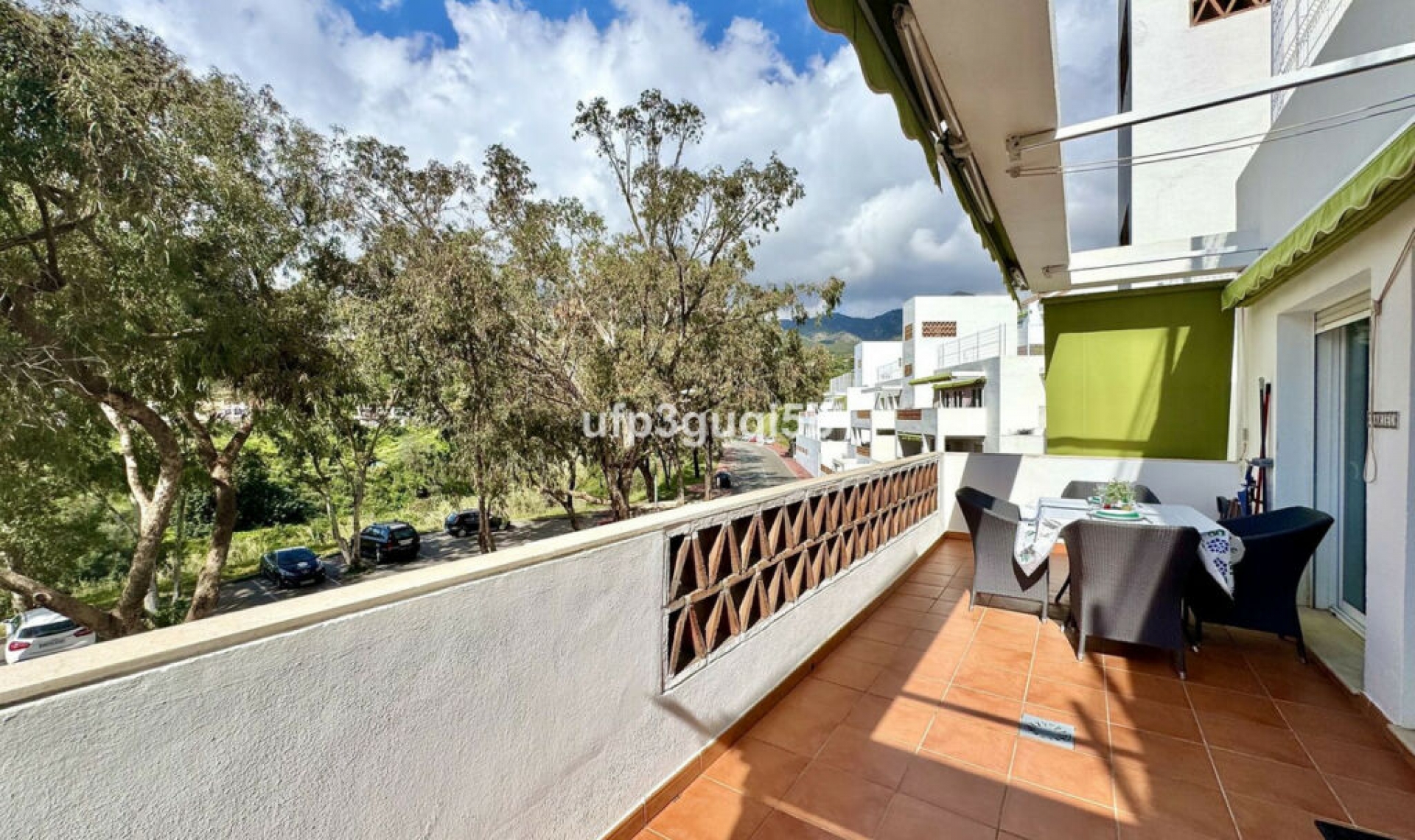 Resale - Apartment -
Torrequebrada