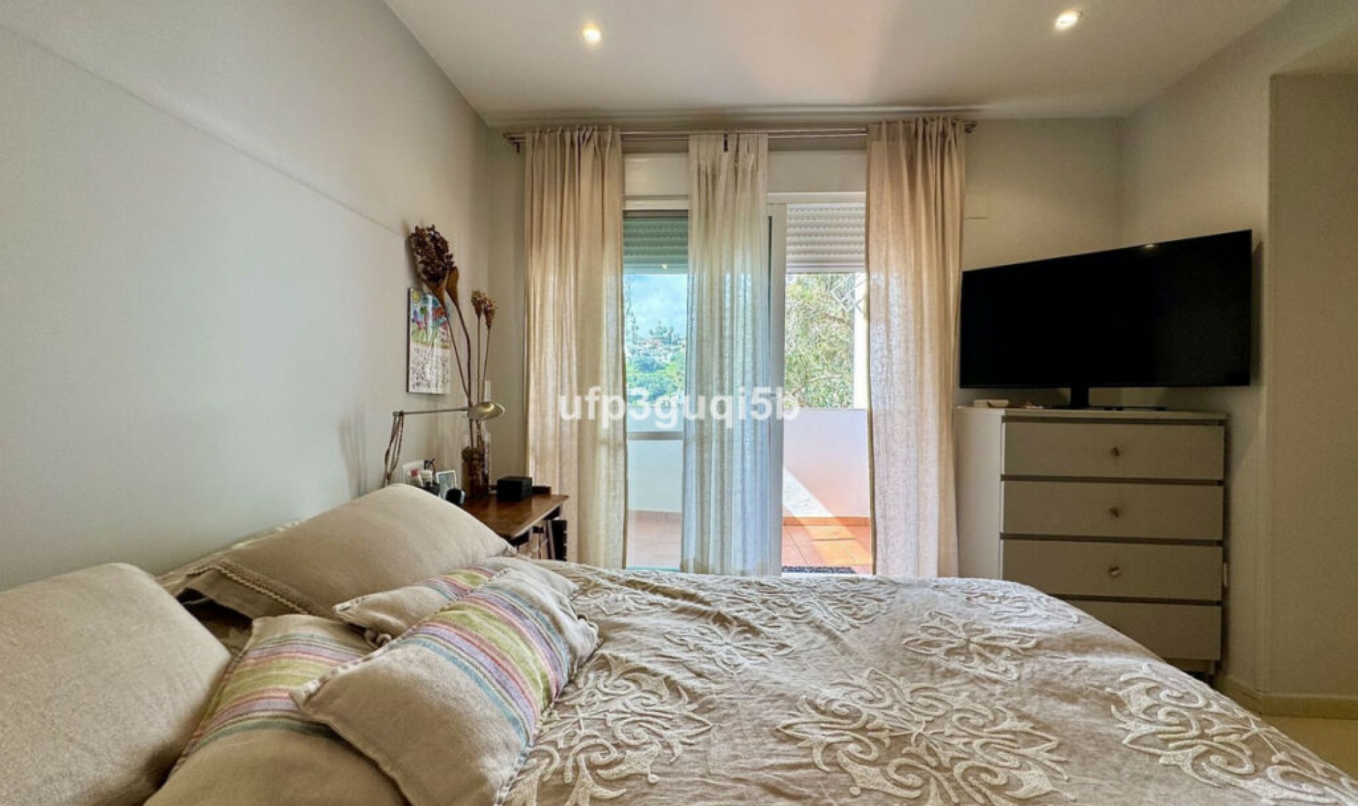 Resale - Apartment -
Torrequebrada