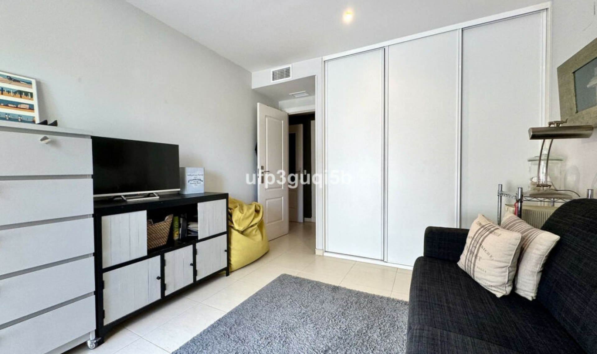 Resale - Apartment -
Torrequebrada