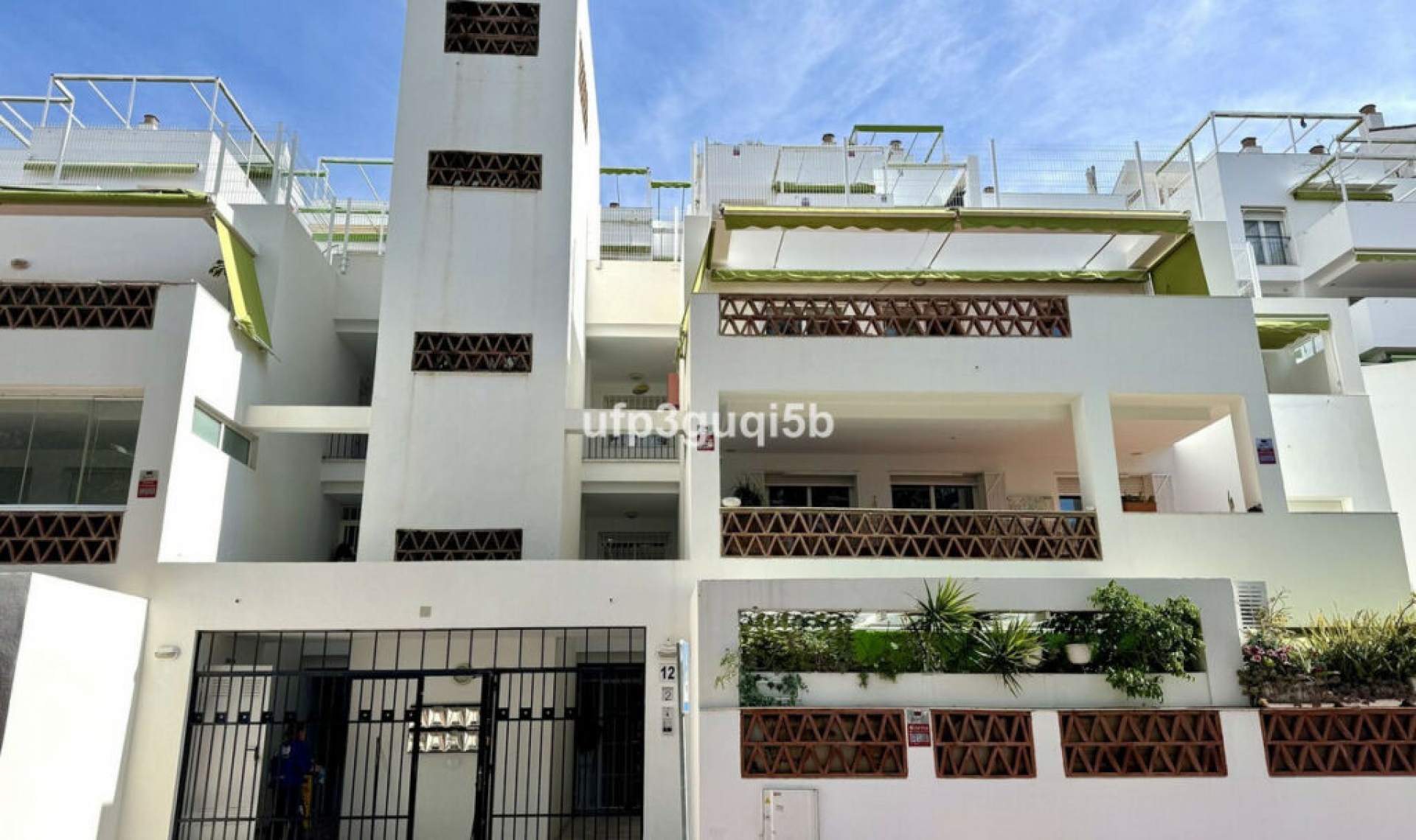 Resale - Apartment -
Torrequebrada