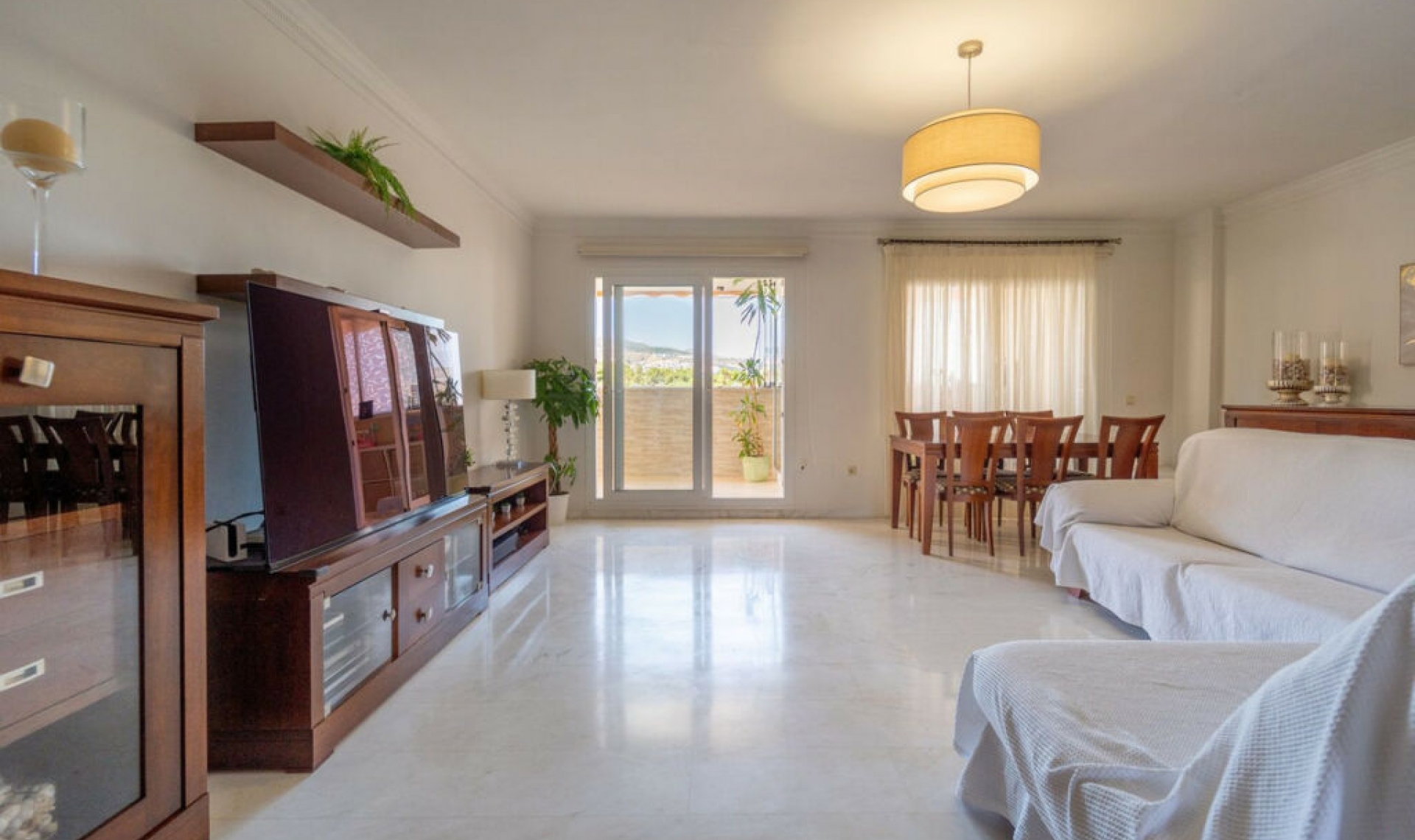 Resale - Apartment -
Torrequebrada