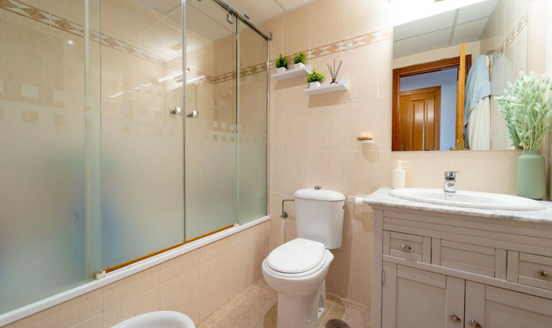 Resale - Apartment -
Torrequebrada