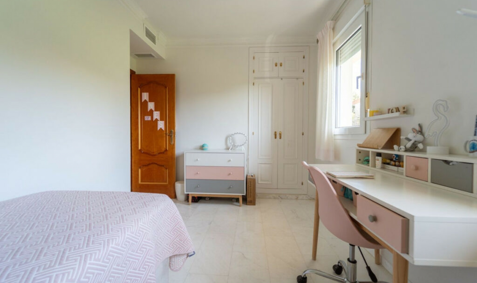 Resale - Apartment -
Torrequebrada