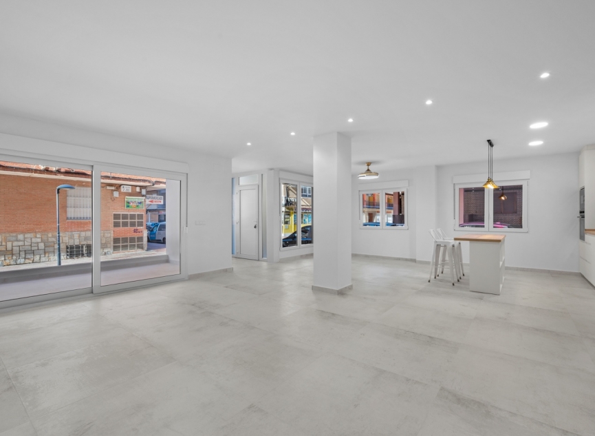 Resale - Apartment -
Torrevieja - Playa del Acequión