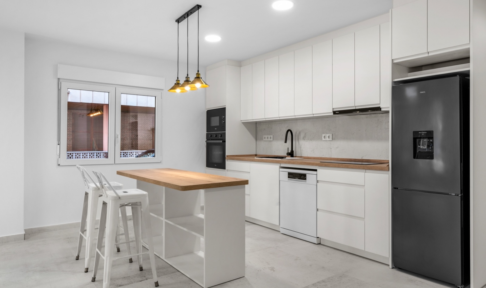 Resale - Apartment -
Torrevieja - Playa del Acequión