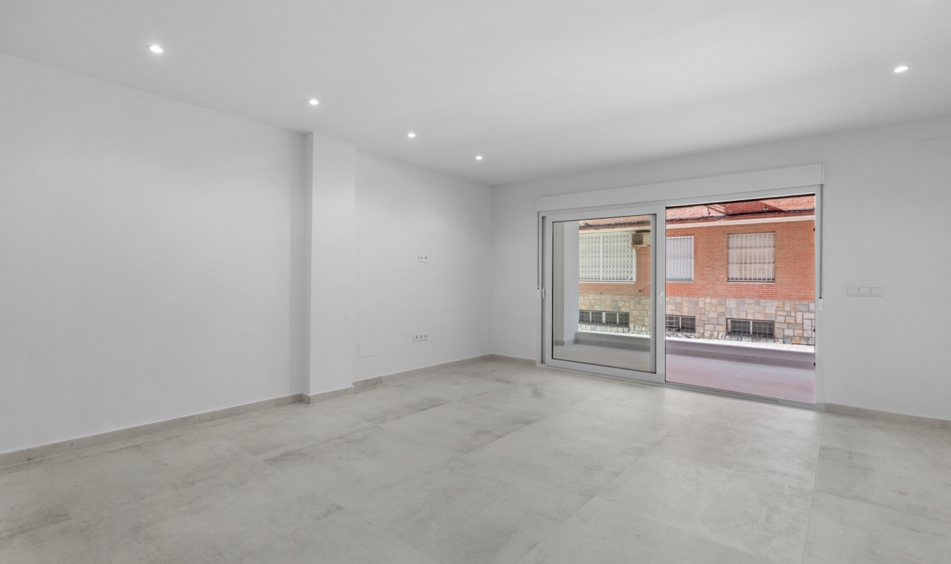 Resale - Apartment -
Torrevieja - Playa del Acequión