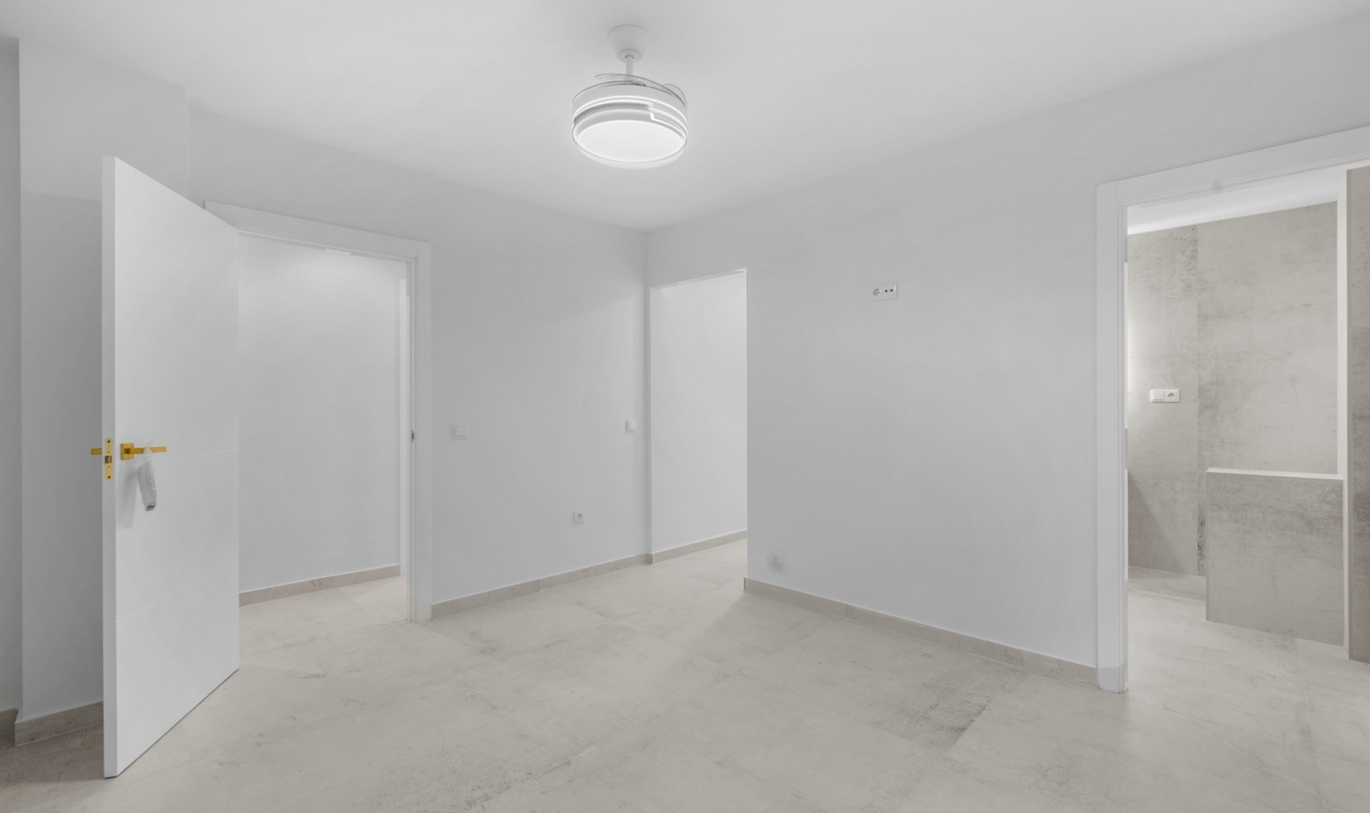 Resale - Apartment -
Torrevieja - Playa del Acequión
