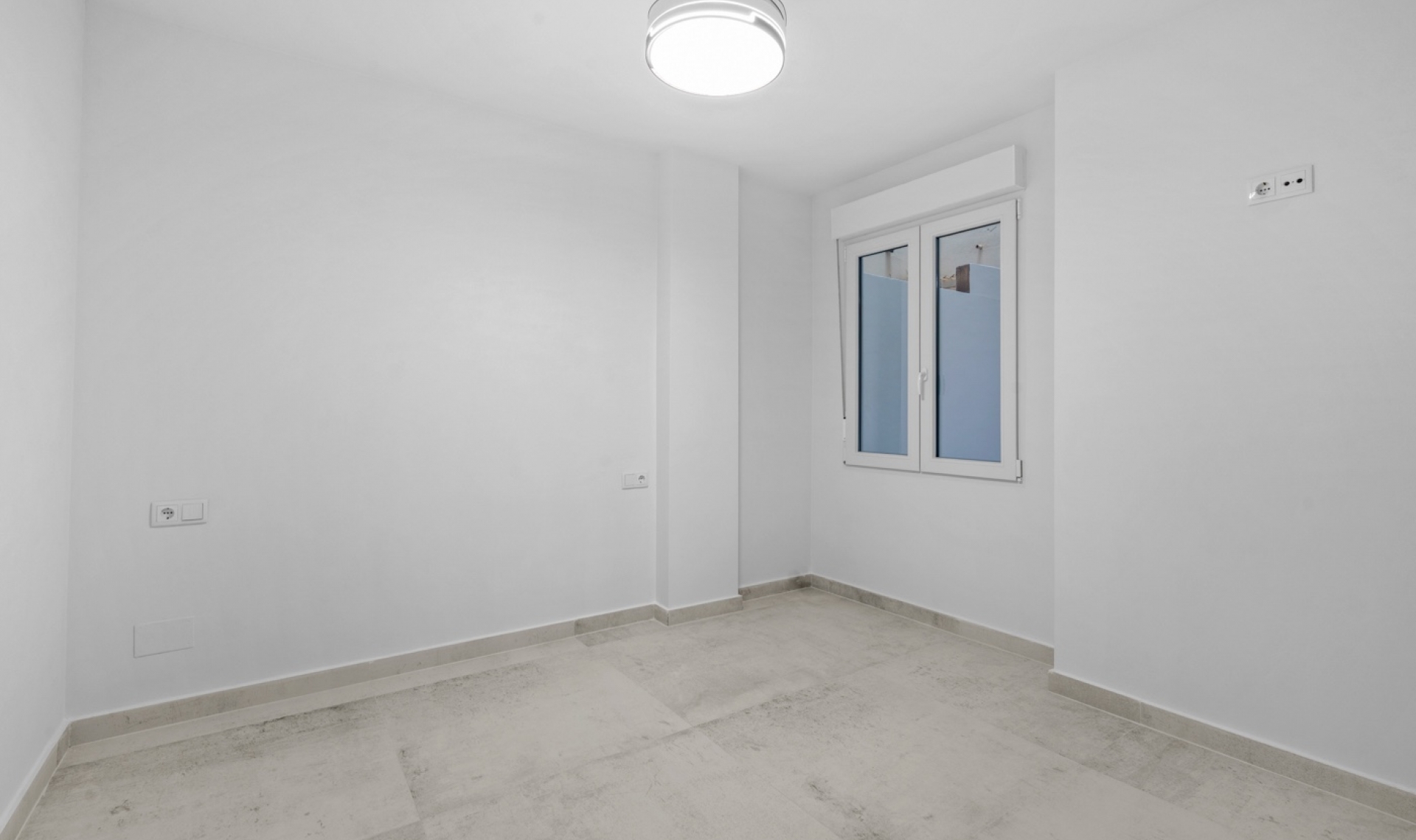 Resale - Apartment -
Torrevieja - Playa del Acequión