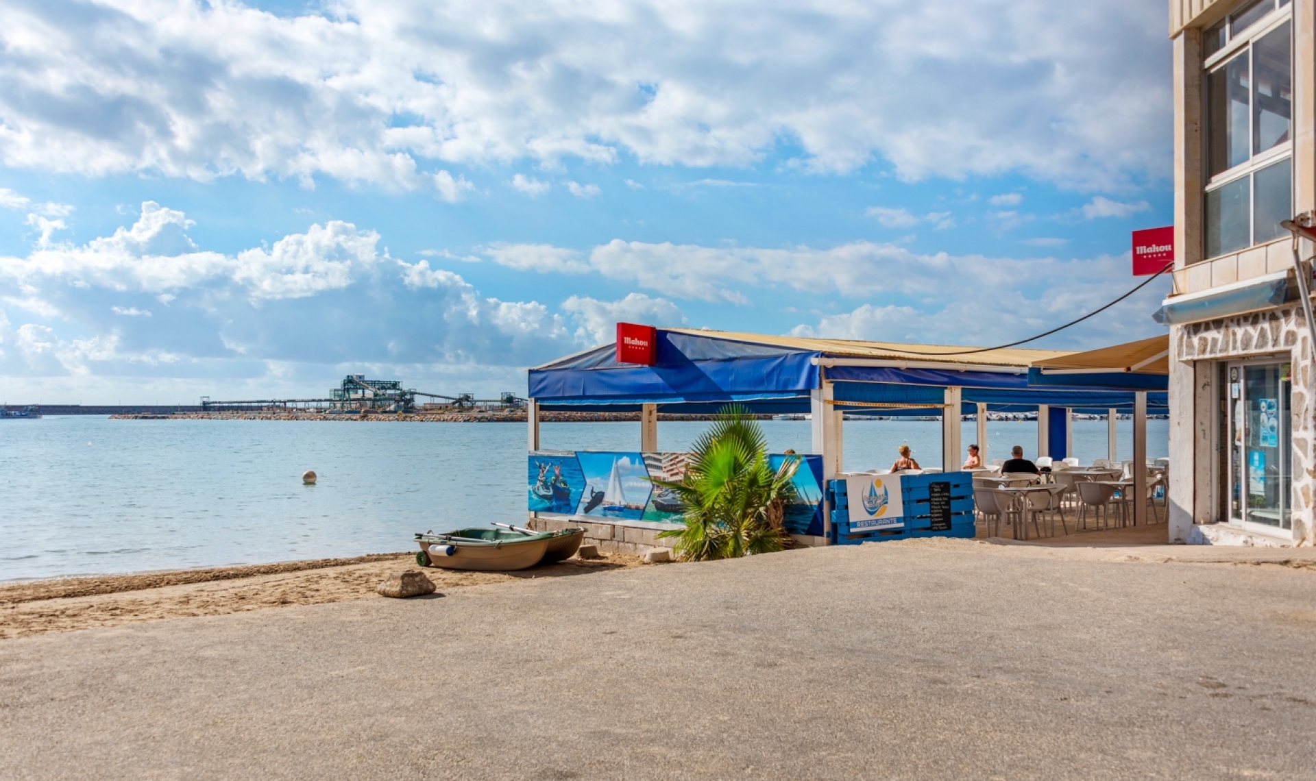 Resale - Apartment -
Torrevieja - Playa del Acequión