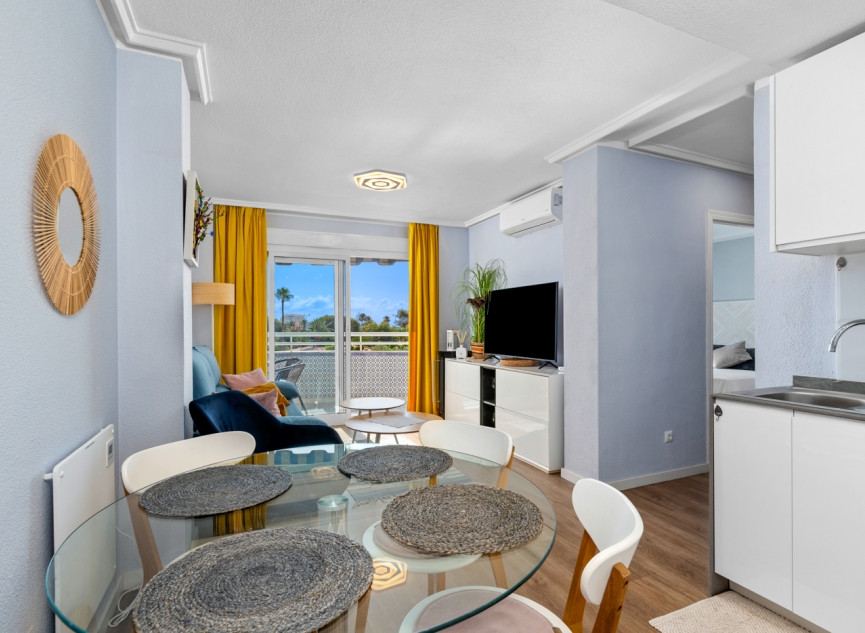 Resale - Apartment -
Torrevieja