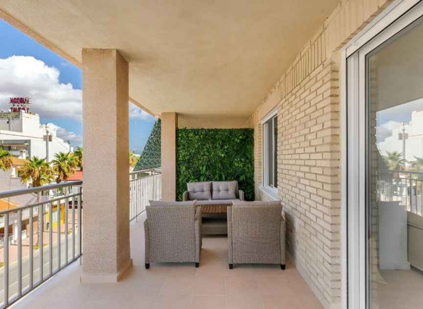 Resale - Apartment -
Torrevieja