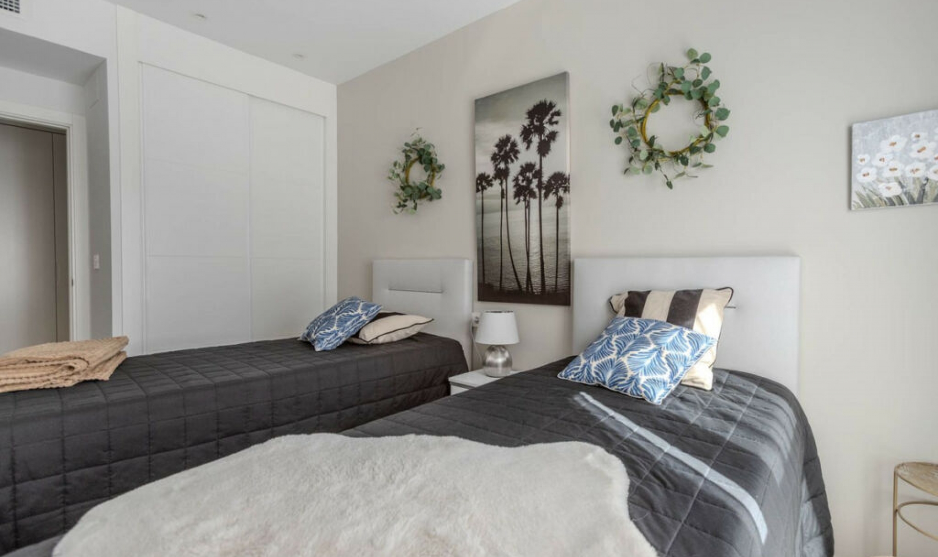 Resale - Apartment -
Torrevieja