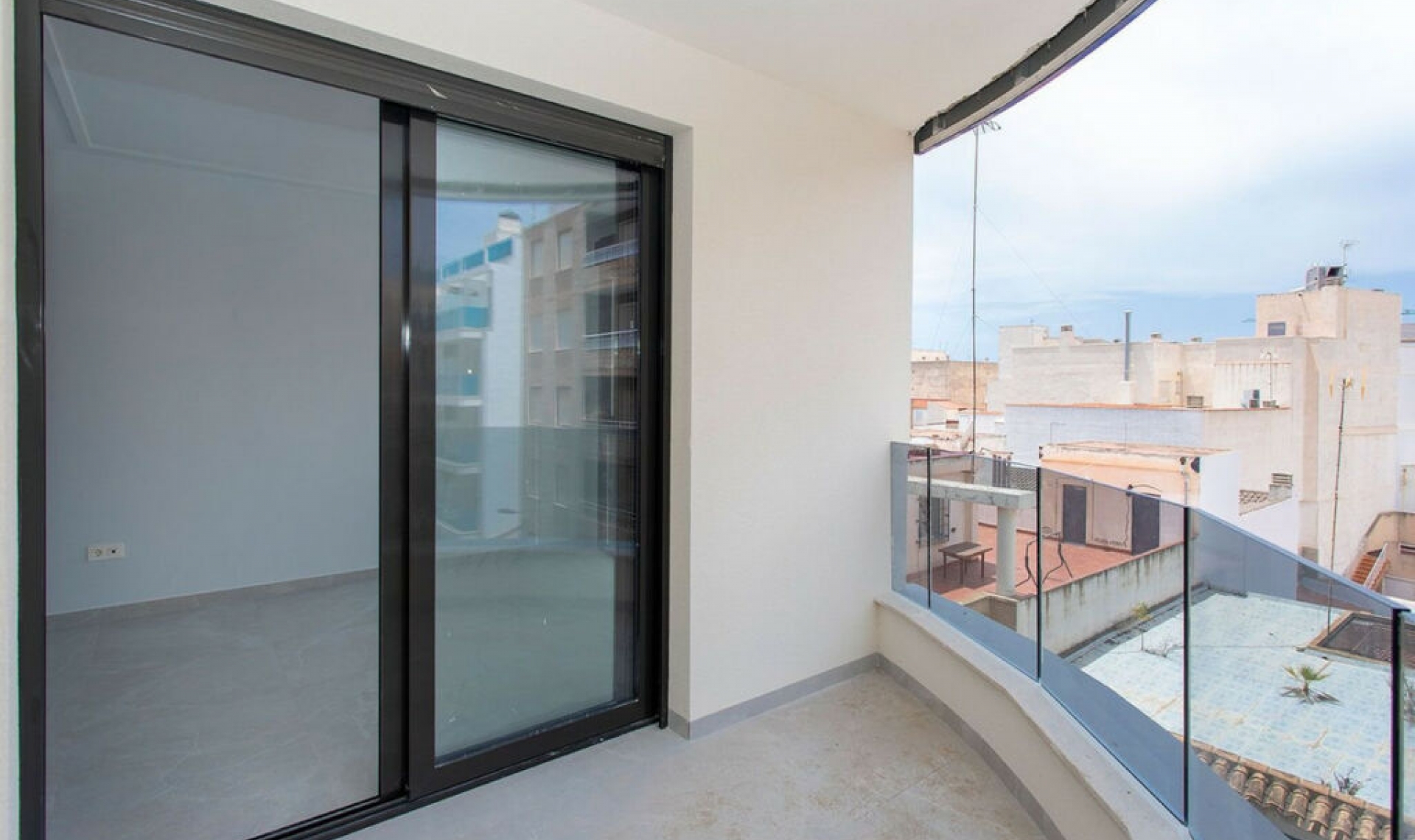 Resale - Apartment -
Torrevieja