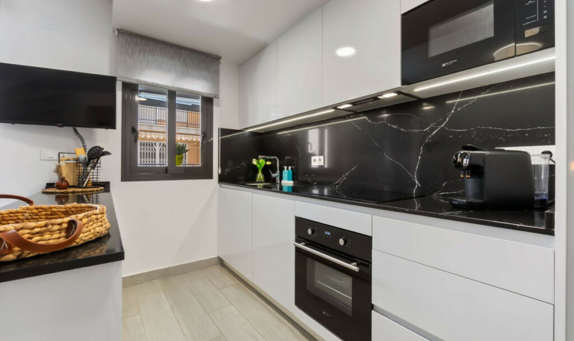 Resale - Apartment -
Torrevieja