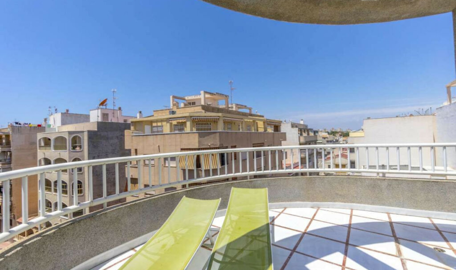 Resale - Apartment -
Torrevieja