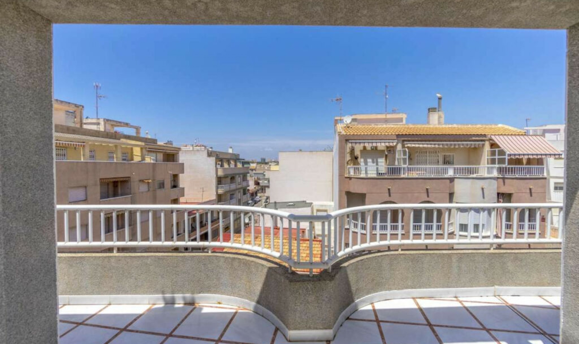 Resale - Apartment -
Torrevieja