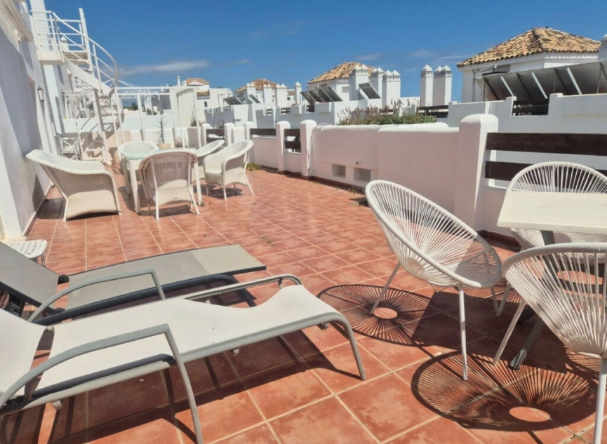 Resale - Apartment -
Valle Romano
