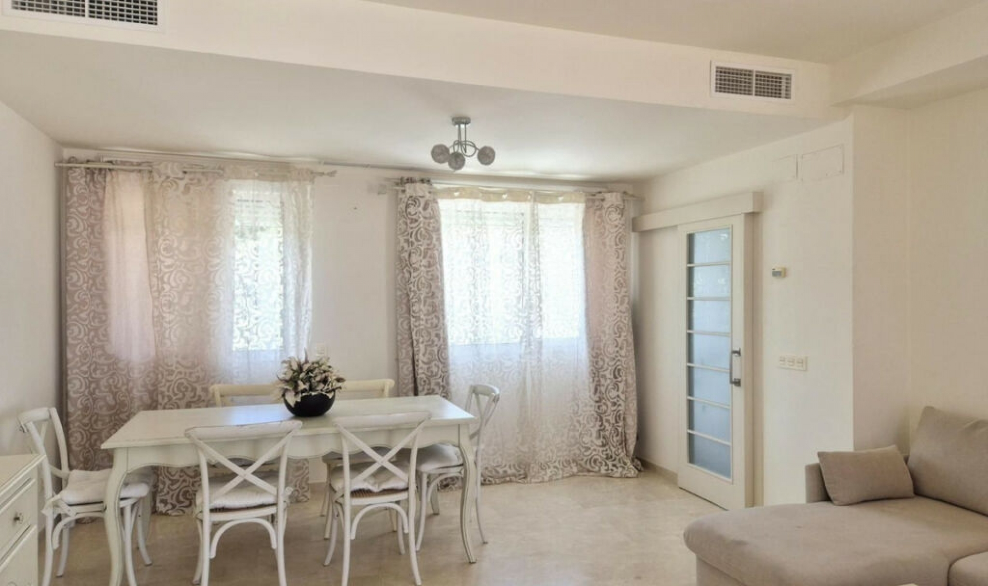 Resale - Apartment -
Valle Romano