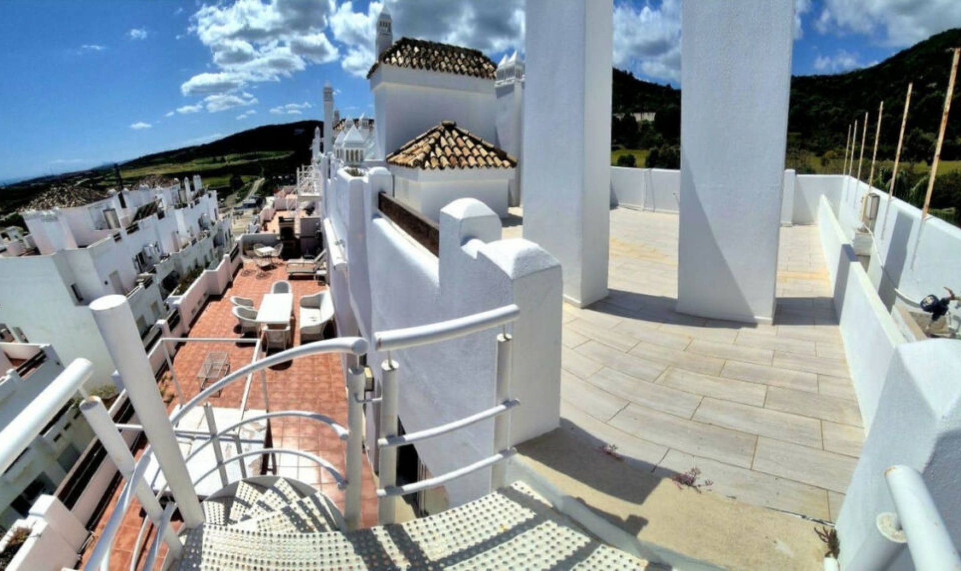 Resale - Apartment -
Valle Romano