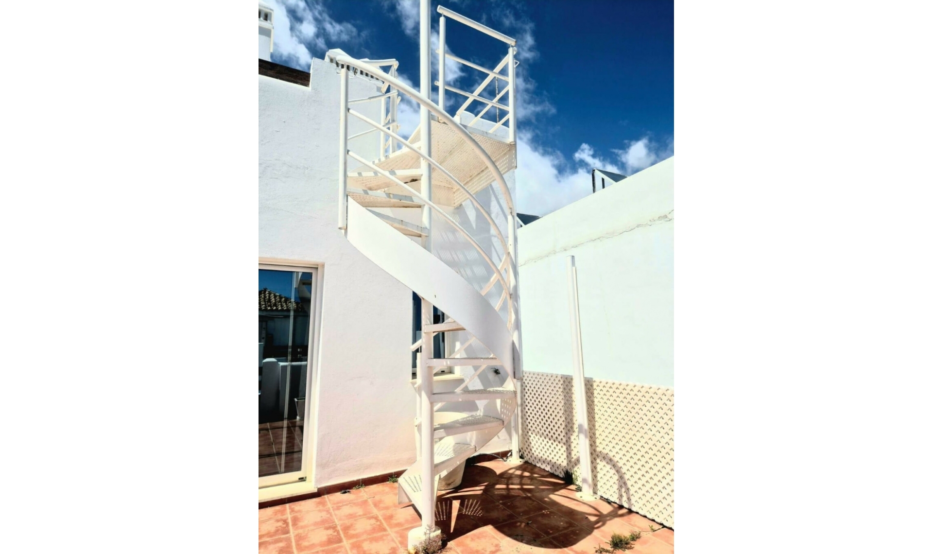 Resale - Apartment -
Valle Romano