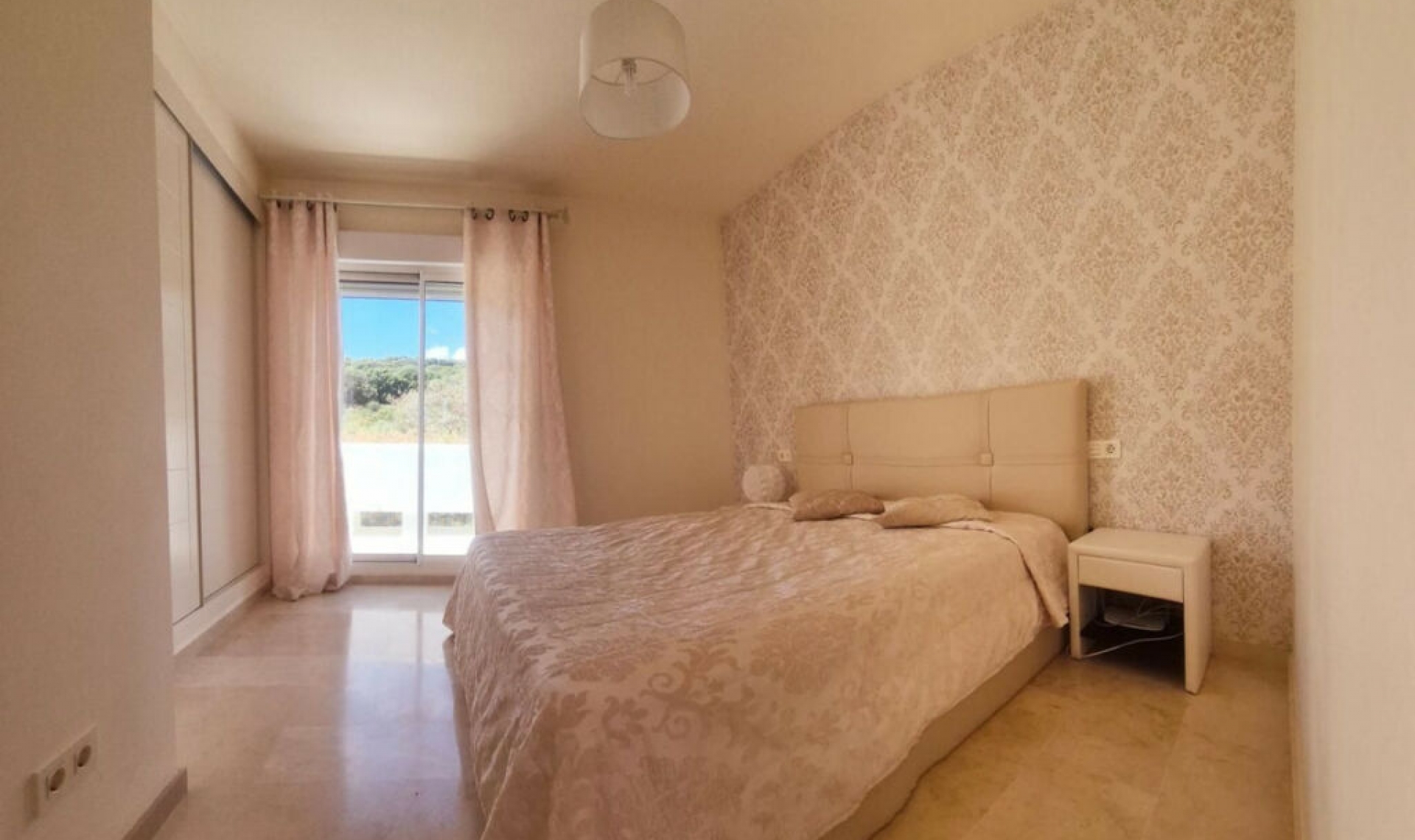 Resale - Apartment -
Valle Romano