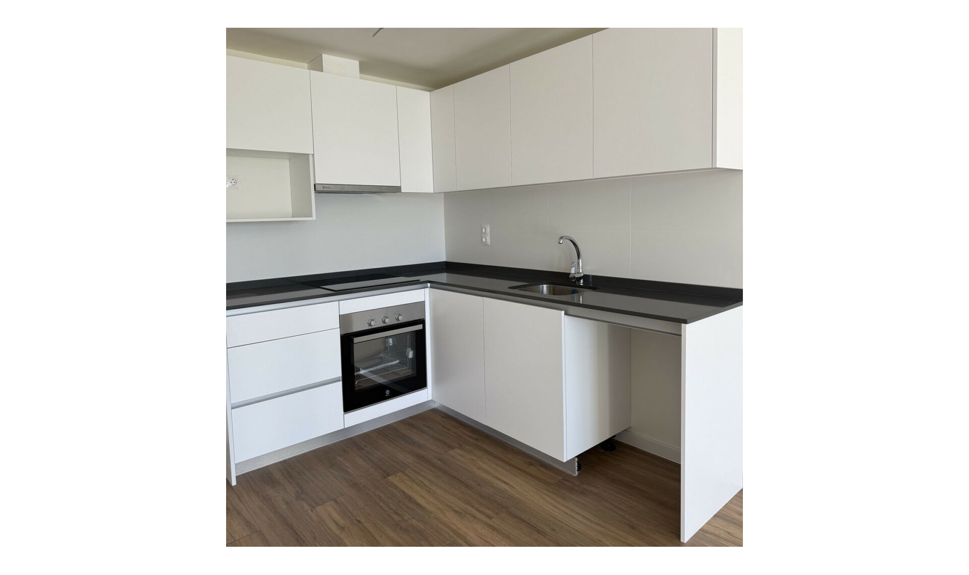 Resale - Apartment -
Valle Romano