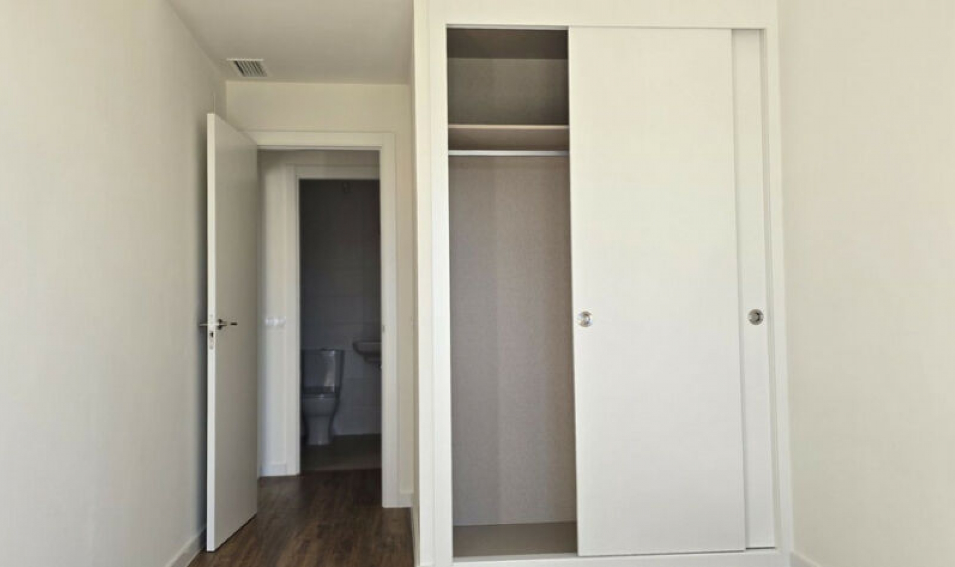 Resale - Apartment -
Valle Romano