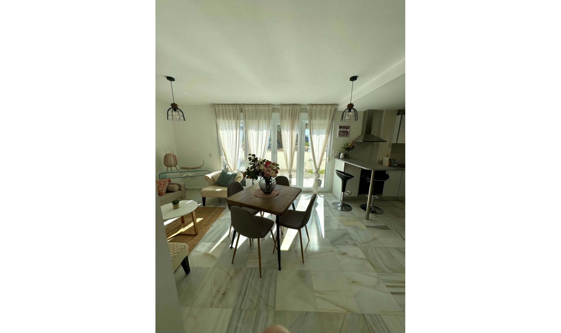 Resale - Apartment -
Villajoyosa