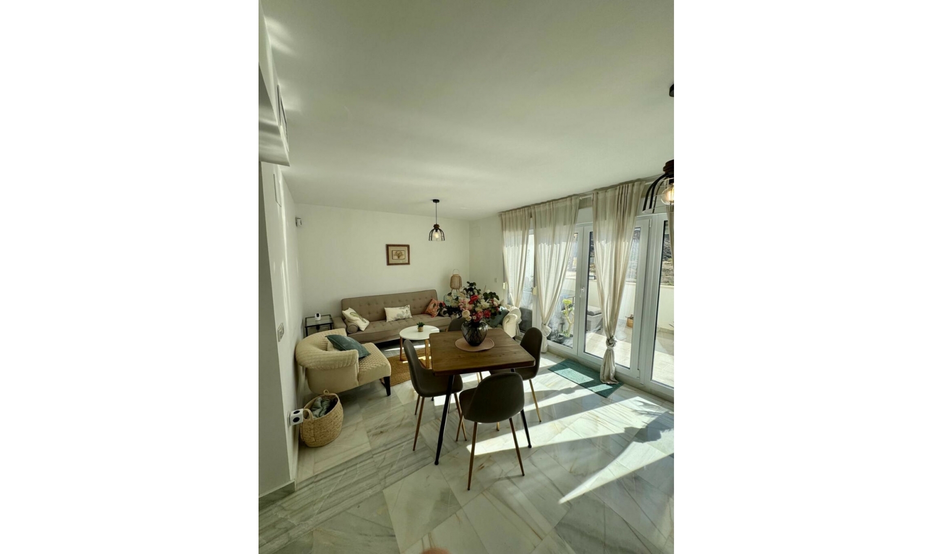 Resale - Apartment -
Villajoyosa