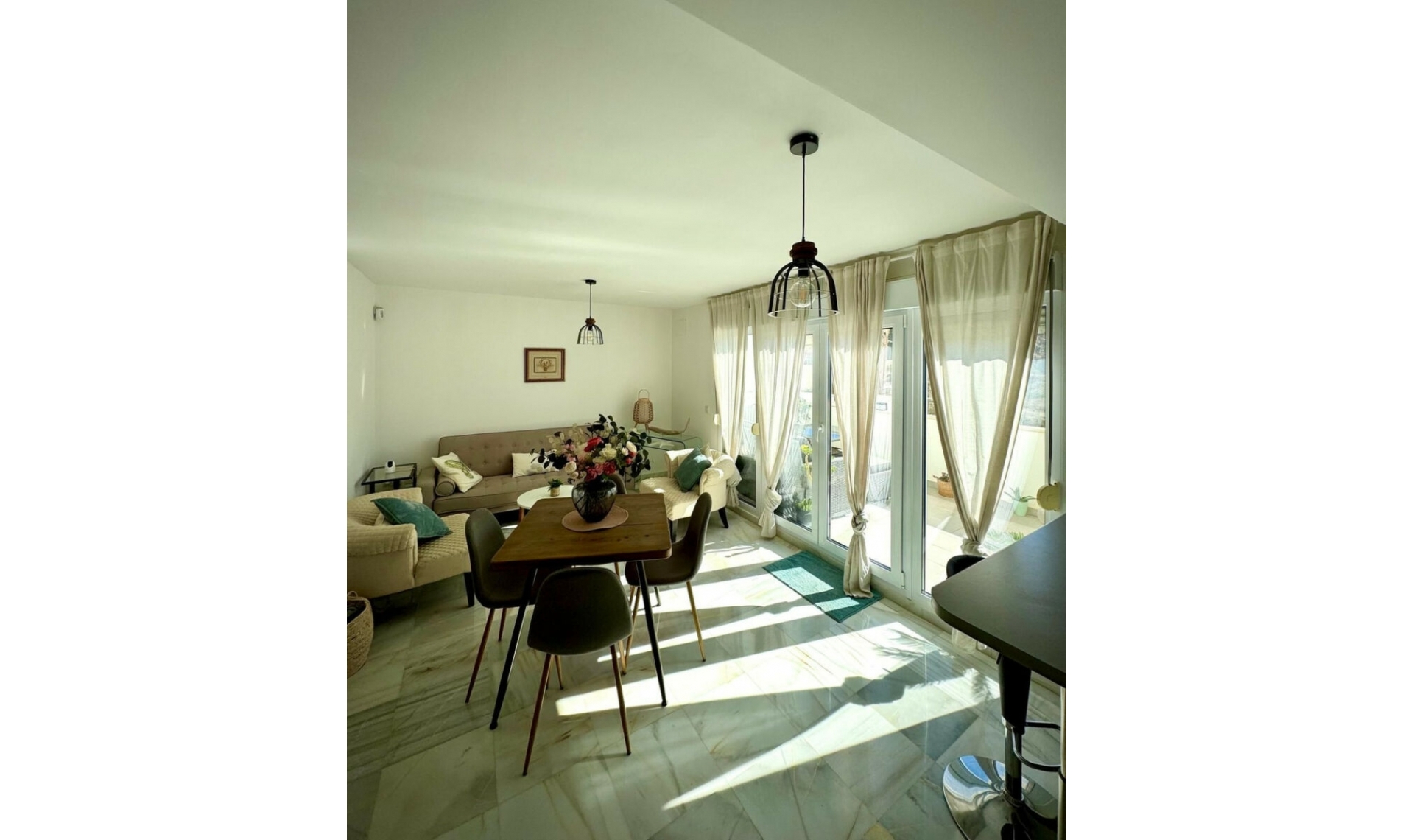 Resale - Apartment -
Villajoyosa