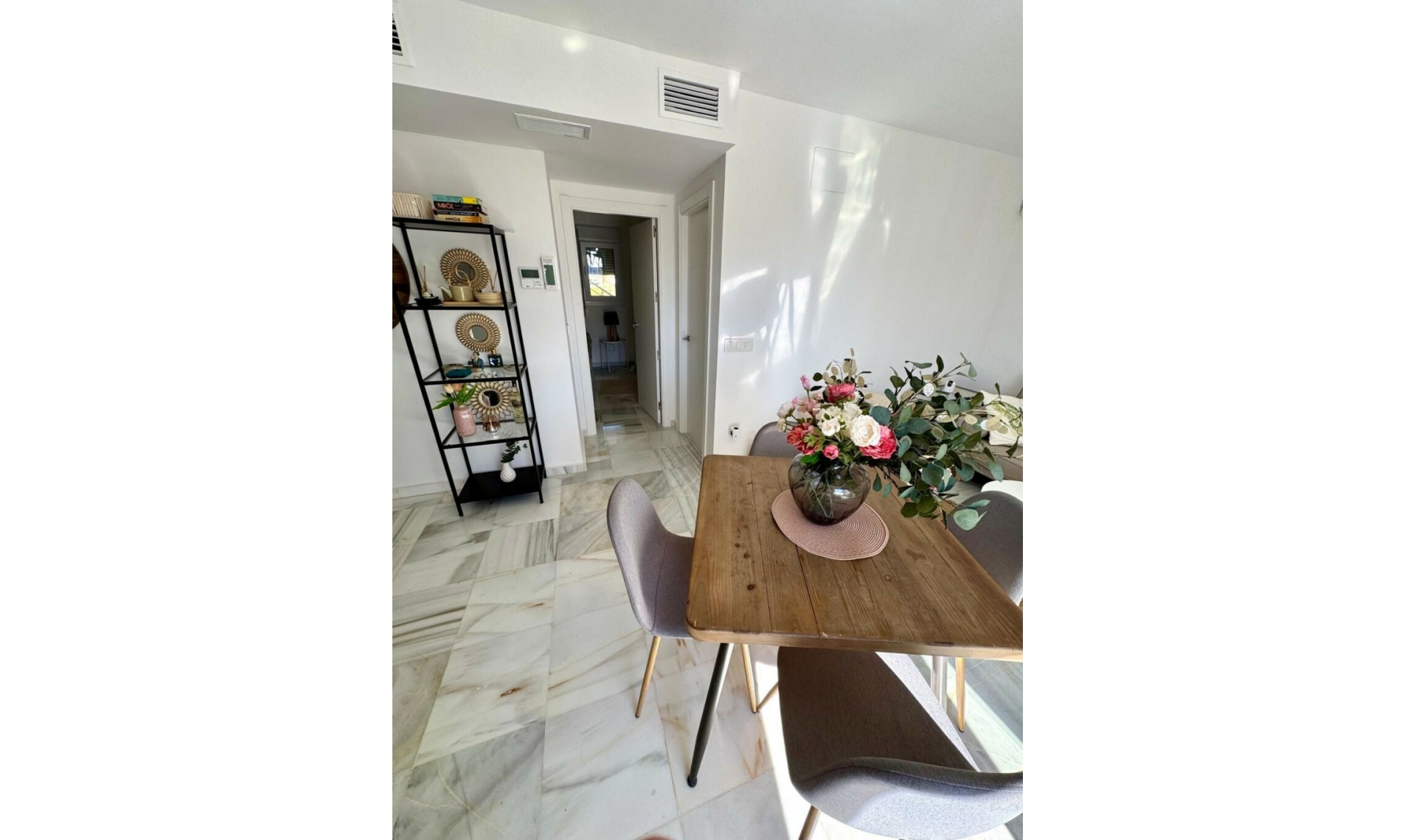 Resale - Apartment -
Villajoyosa