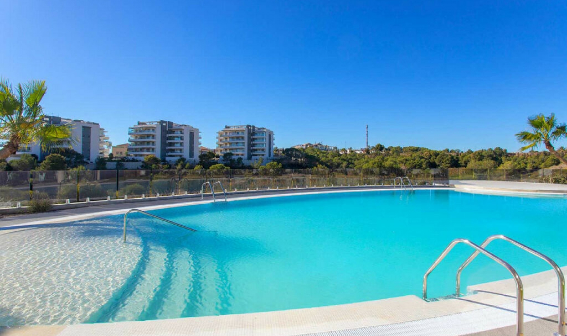 Resale - Apartment -
Villamartín