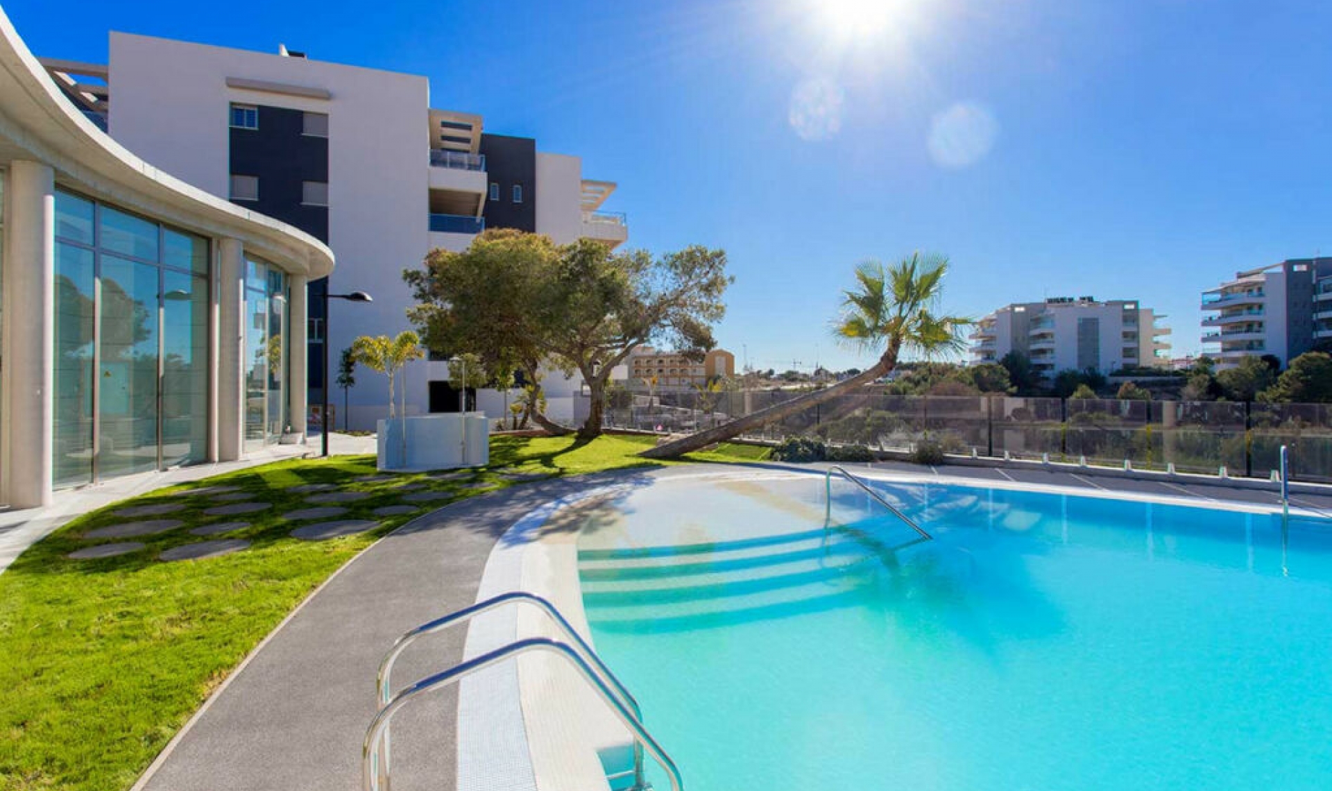 Resale - Apartment -
Villamartín