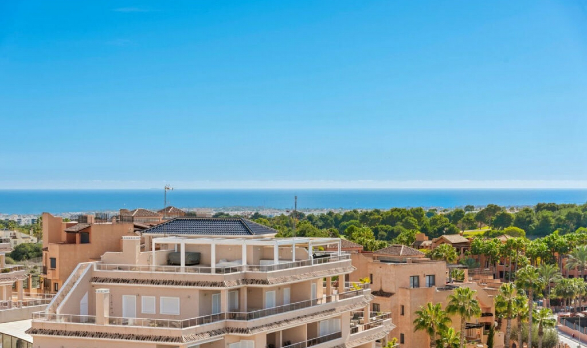 Resale - Apartment -
Villamartín