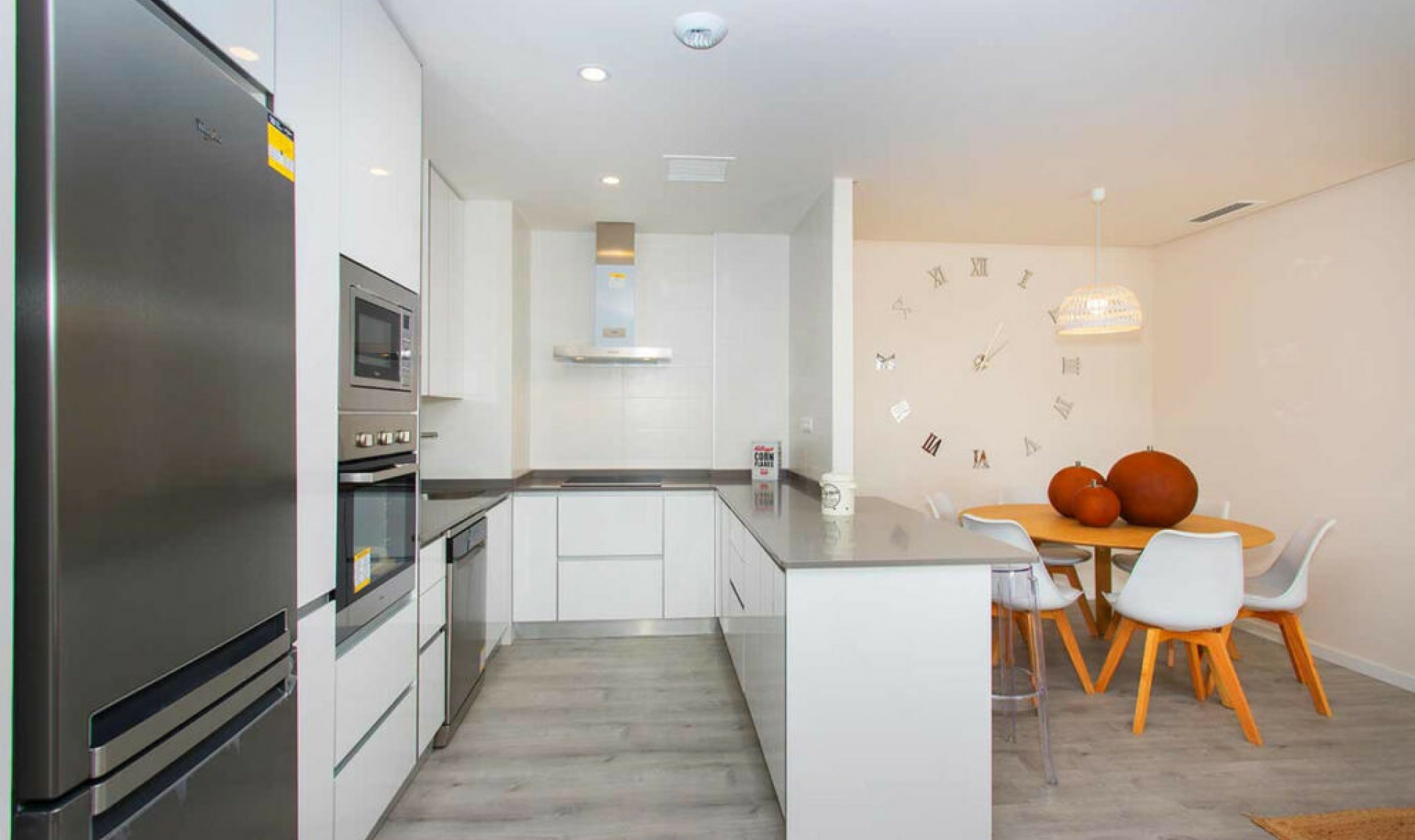 Resale - Apartment -
Villamartín