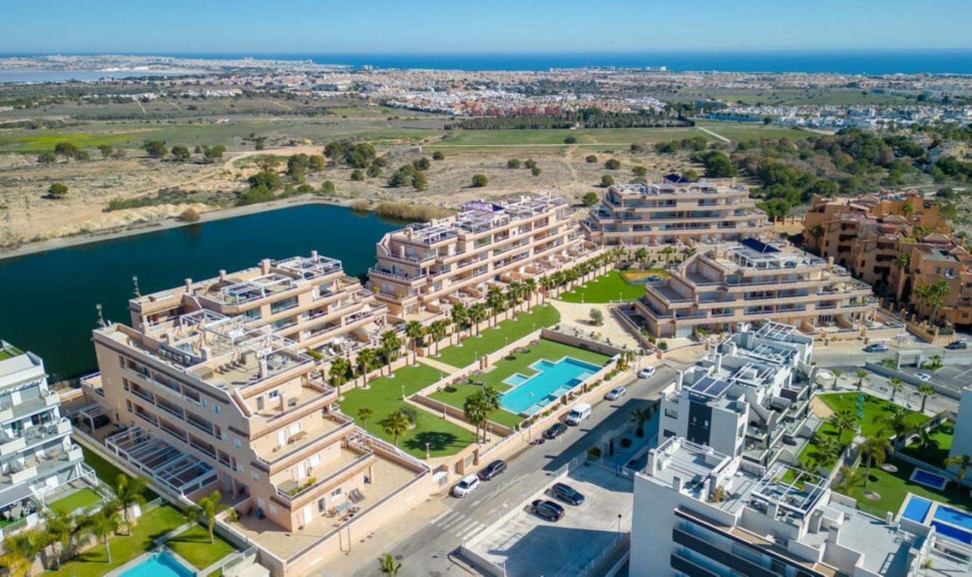 Resale - Apartment -
Villamartín
